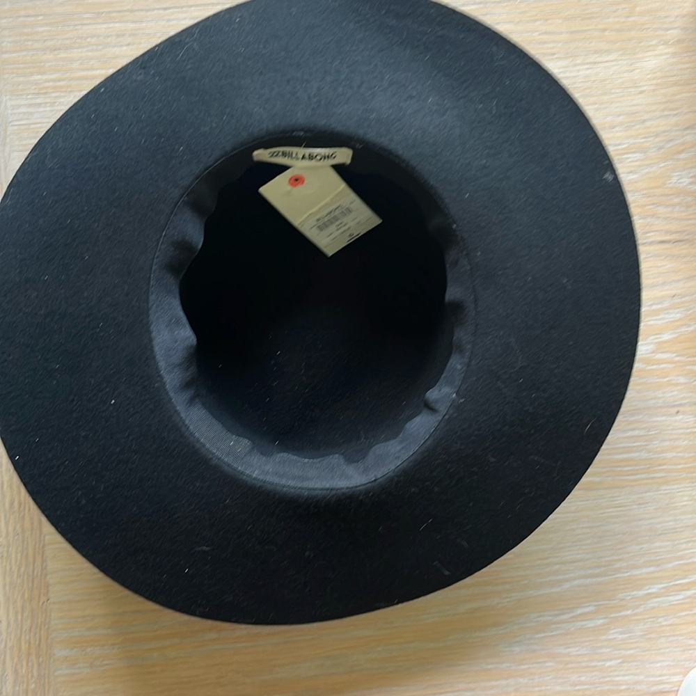 Billabong hat